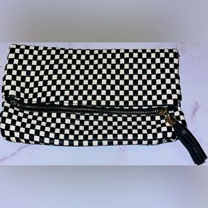 Black White Checkered Woven Fold Tassel Clutch